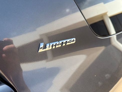 Used 2018 Toyota 4Runner Limited AWD/4WD image 12