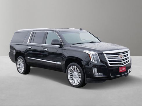Used 2019 Cadillac Escalade ESV Platinum image 6