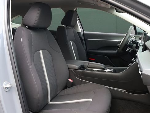 Used 2025 Hyundai Sonata SEL FWD image 22
