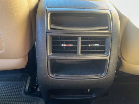 Used 2018 Cadillac XT5 AWD image 14
