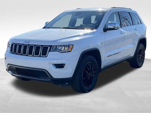Used 2022 Jeep Grand Cherokee Limited image 3