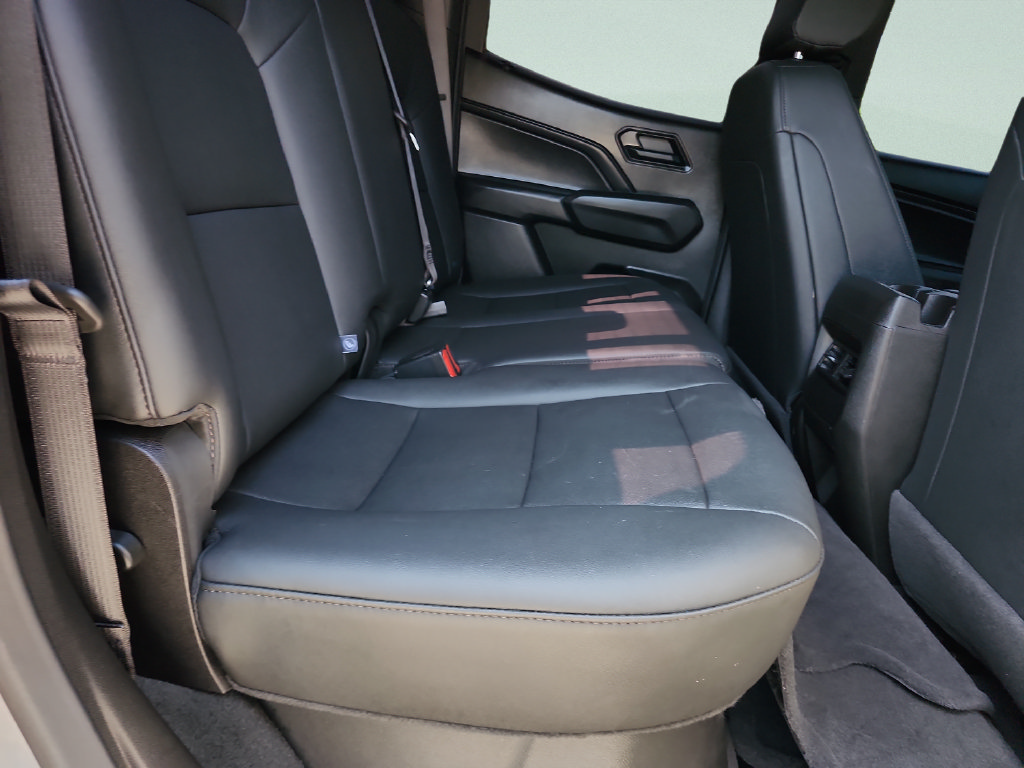 Used 2026 Chevrolet Colorado Trail Boss AWD/4WD image 33