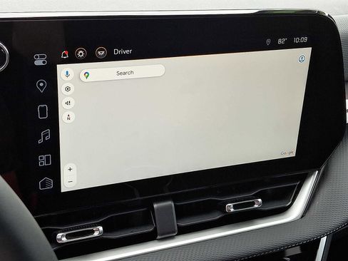 Used 2025 Chevrolet Equinox LT w/ Safety and Technology Package image 16