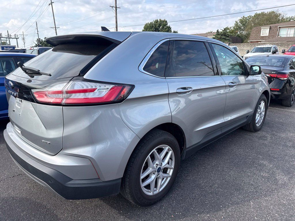 Used 2022 Ford Edge SEL w/ Cargo Accessory Package AWD/4WD image 2