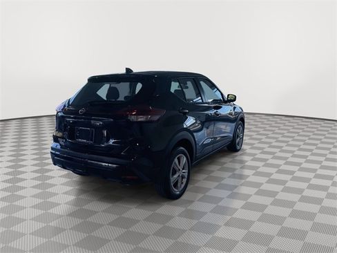 Used 2024 Nissan Kicks S image 10