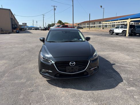 Used 2018 MAZDA MAZDA3 Grand Touring FWD image 3