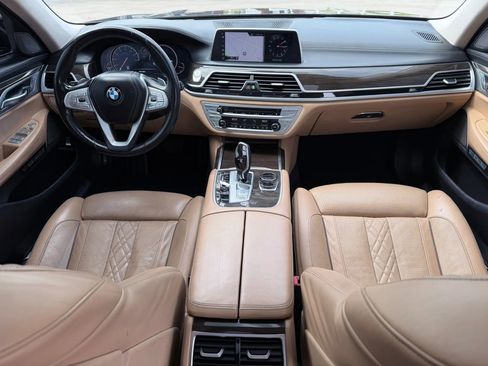 Used 2017 BMW 750i xDrive AWD/4WD image 38