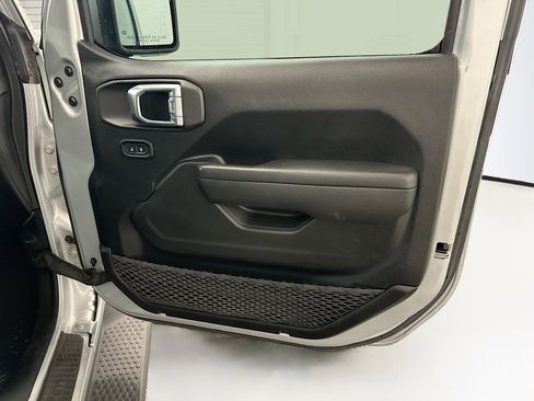 Used 2023 Jeep Wrangler Unlimited Rubicon 4xe w/ Steel Bumper Group image 33