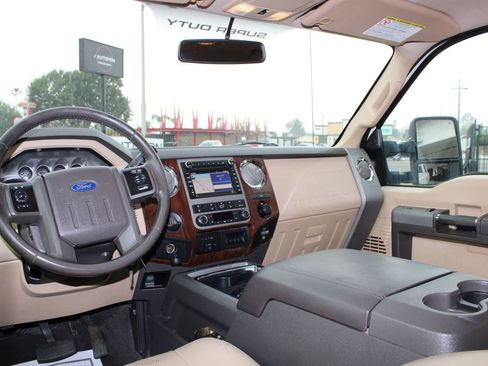 Used 2011 Ford F350 Lariat w/ Lariat Interior Pkg image 23