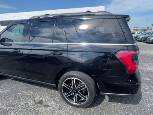 Used 2021 Ford Expedition Limited AWD/4WD image 7