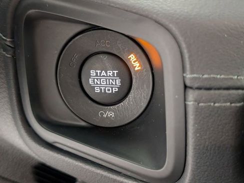 Used 2024 Jeep Wrangler Unlimited Rubicon w/ Technology Group AWD/4WD image 22