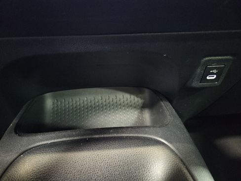 Used 2023 Toyota Corolla LE image 29