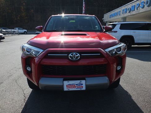 Used 2022 Toyota 4Runner TRD Off-Road image 8