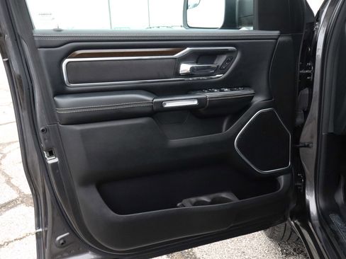 Used 2022 RAM 1500 Laramie AWD/4WD image 13