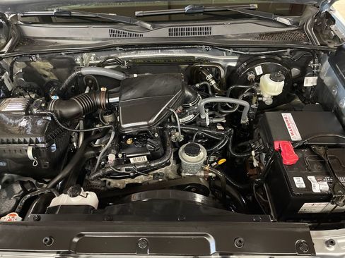 Certified 2021 Toyota Tacoma SR AWD/4WD image 9