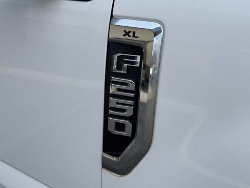 Used 2019 Ford F250 XL w/ Power Equipment Group image 49