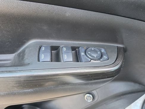 Used 2017 GMC Acadia SLT AWD/4WD image 21