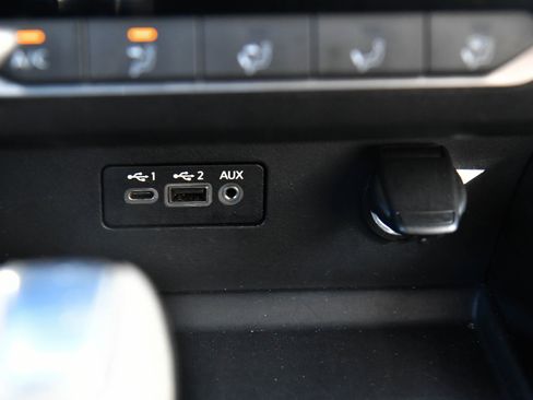 Used 2024 Nissan Altima 2.5 SV image 23