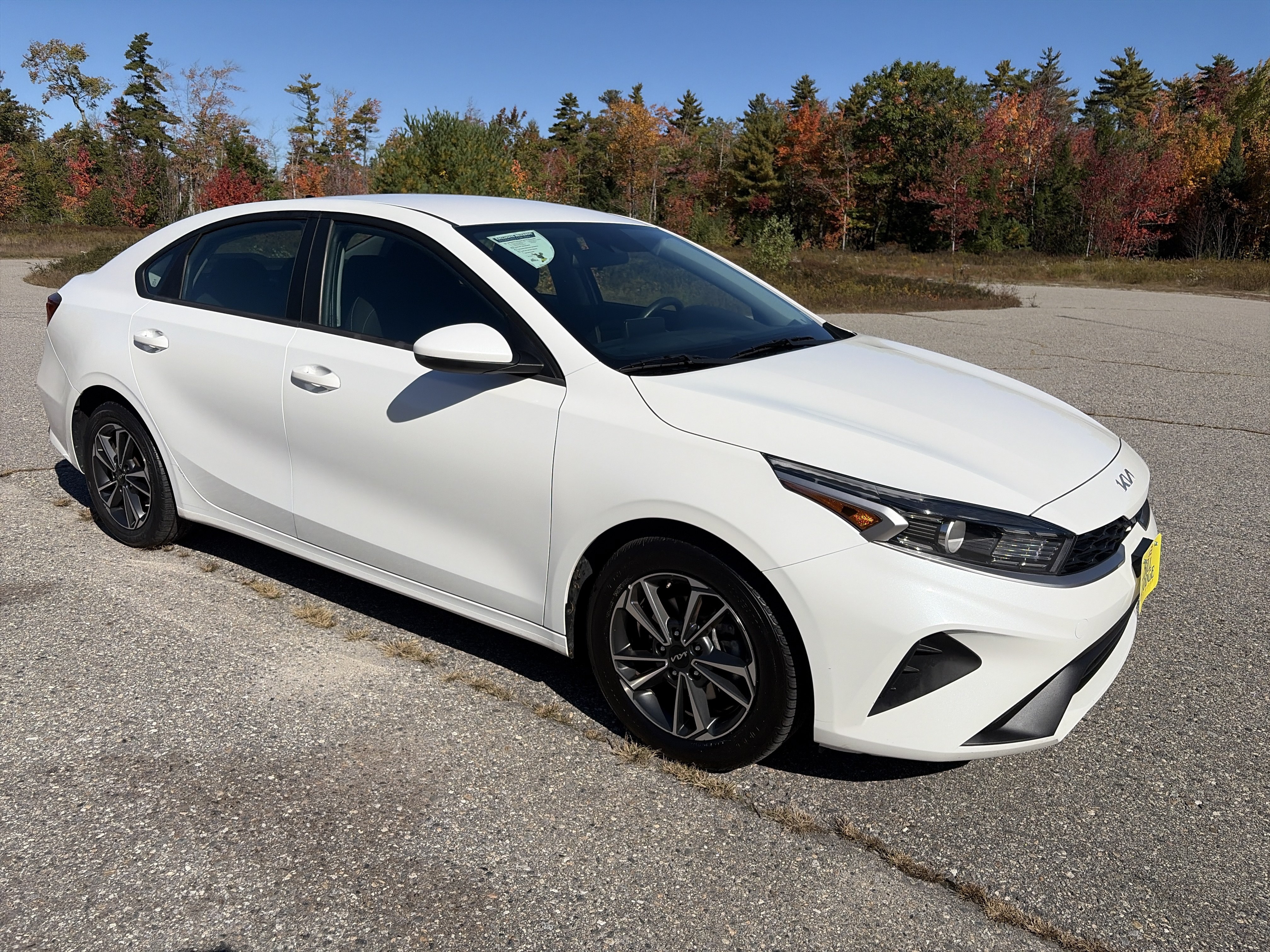 Certified 2024 Kia Forte LXS FWD image 3
