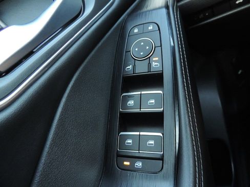 Used 2021 Nissan Rogue SL w/ Premium Package image 27