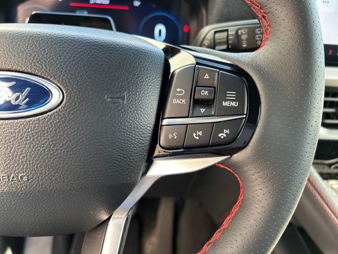 Certified 2025 Ford Explorer ST-Line w/ Premium Package image 23