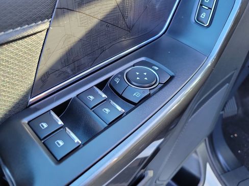 Certified 2021 Ford F150 XLT w/ Equipment Group 302A High image 18