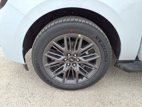 New 2026 Ford Expedition Platinum w/ Stealth Appearance Package AWD/4WD image 32