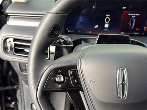 New 2026 Lincoln Aviator Premiere image 24