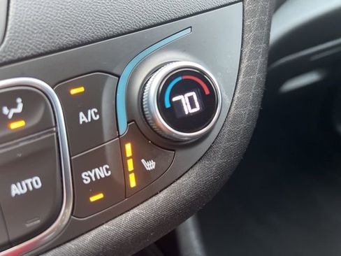 Used 2023 Chevrolet Malibu LT image 31