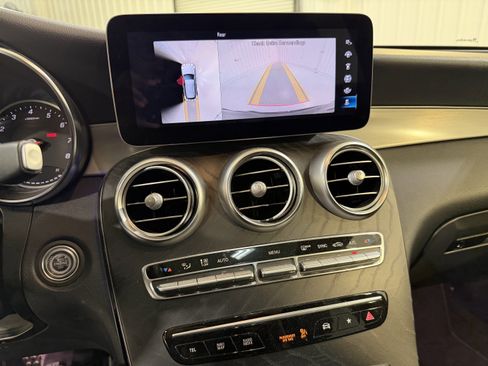 Used 2022 Mercedes-Benz GLC 300 image 19
