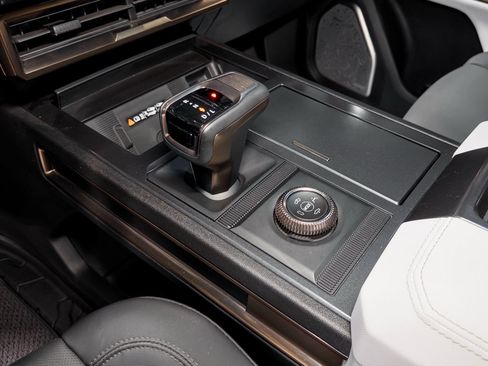 Used 2025 GMC Hummer EV 3X AWD/4WD image 18