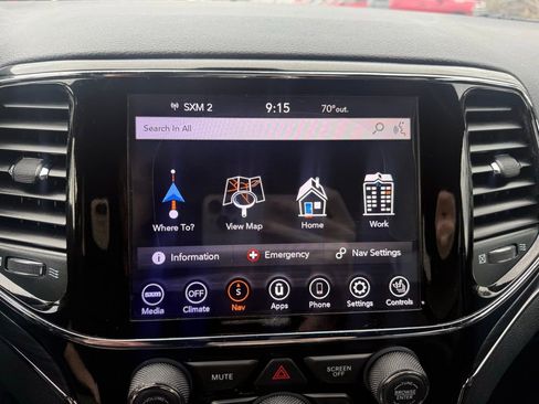 Used 2020 Jeep Grand Cherokee Limited w/ Luxury Group II image 20