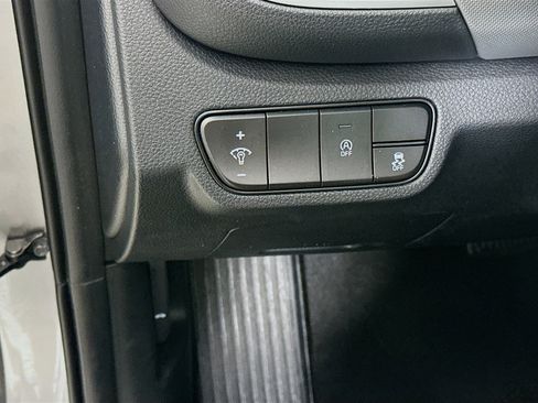 Used 2026 Kia Seltos LX AWD/4WD image 16