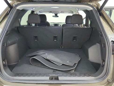 Used 2024 Chevrolet Equinox LT FWD image 19