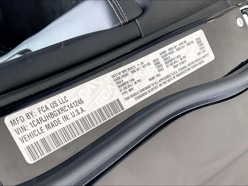 Certified 2024 Jeep Grand Cherokee Limited image 34