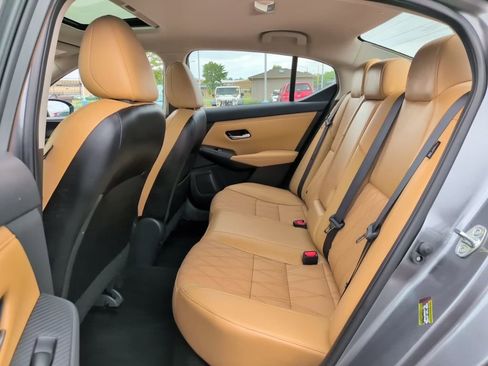 Used 2023 Nissan Sentra SV w/ SV Premium Package FWD image 14