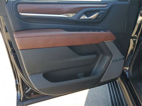 Used 2024 GMC Yukon Denali Ultimate image 8