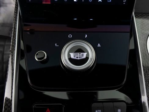Used 2025 Cadillac Escalade V AWD/4WD image 21