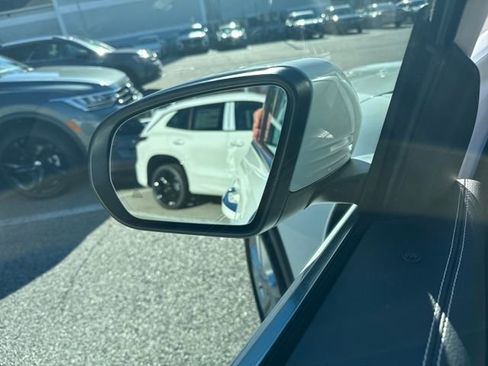 Used 2021 Mercedes-Benz GLB 250 4MATIC image 13