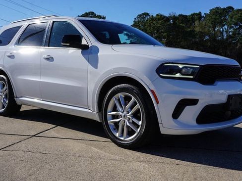 Used 2024 Dodge Durango GT image 2