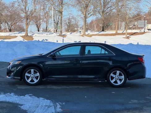 Used 2013 Toyota Camry SE FWD image 4
