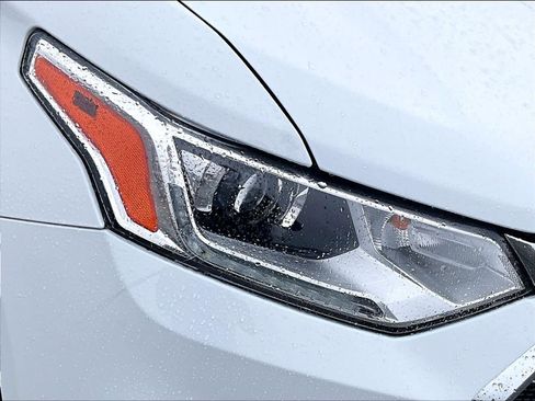 Used 2020 Chevrolet Traverse LT w/ LT Premium Package image 33