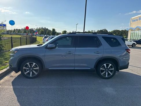 Used 2024 Honda Pilot Elite image 5