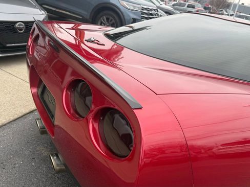 Used 2004 Chevrolet Corvette Base w/ Preferred Equipment Group image 19