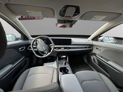 New 2025 Kia K4 FWD image 15