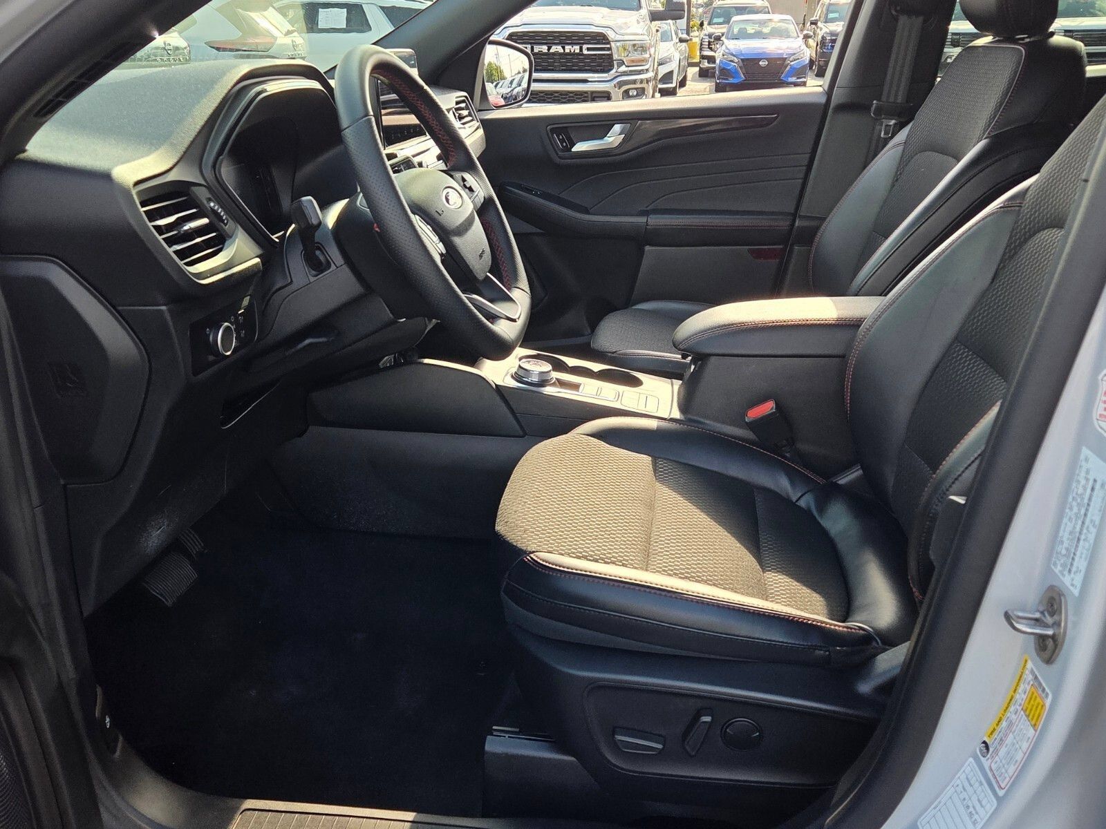 Used 2026 Ford Escape ST-Line FWD image 5