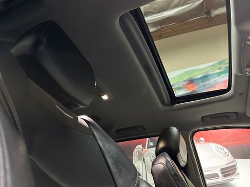 Used 2018 Cadillac Escalade ESV Luxury image 21