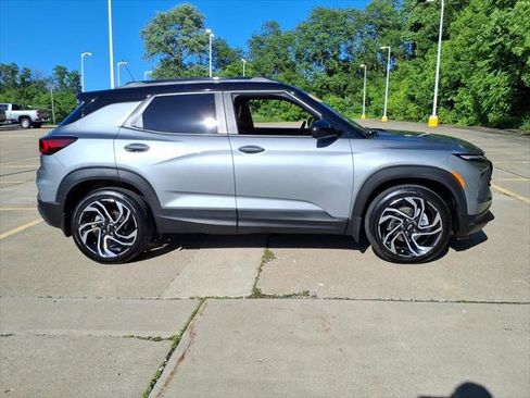 Used 2025 Chevrolet TrailBlazer RS w/ Convenience Package AWD/4WD image 8