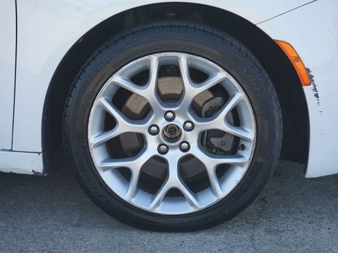 Used 2015 Chrysler 200 C w/ Navigation & Sound Group I image 4