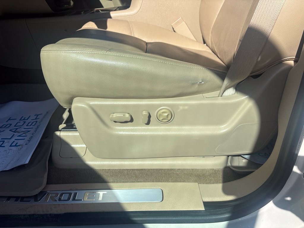 Used 2013 Chevrolet Avalanche LTZ AWD/4WD image 22